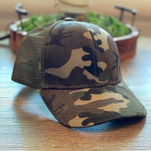 Camo/Ponytail/Baseball Cap/Great Condition